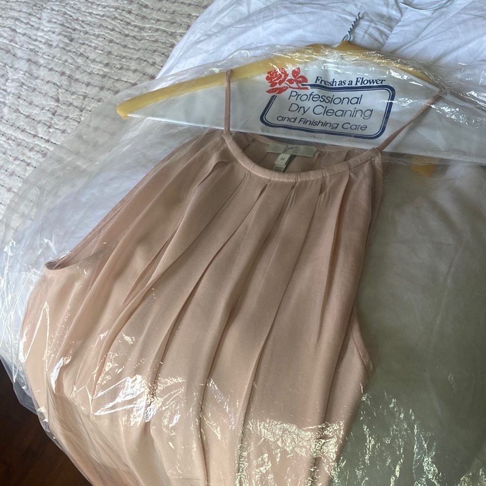 Lovely silk summer top in light mauve from Joie  size M.